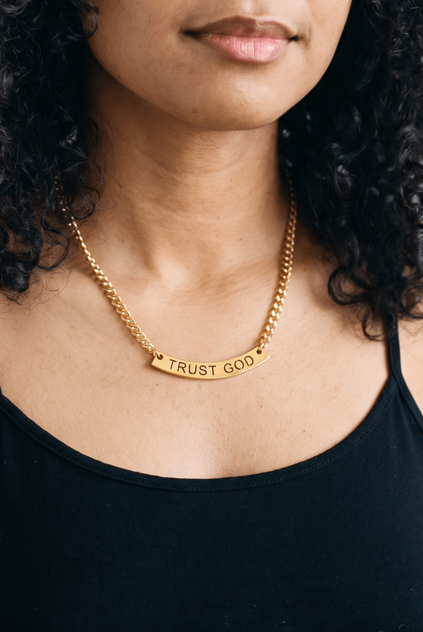 Trust God Curved Pendant Necklace Gold - A Meaningful Mood