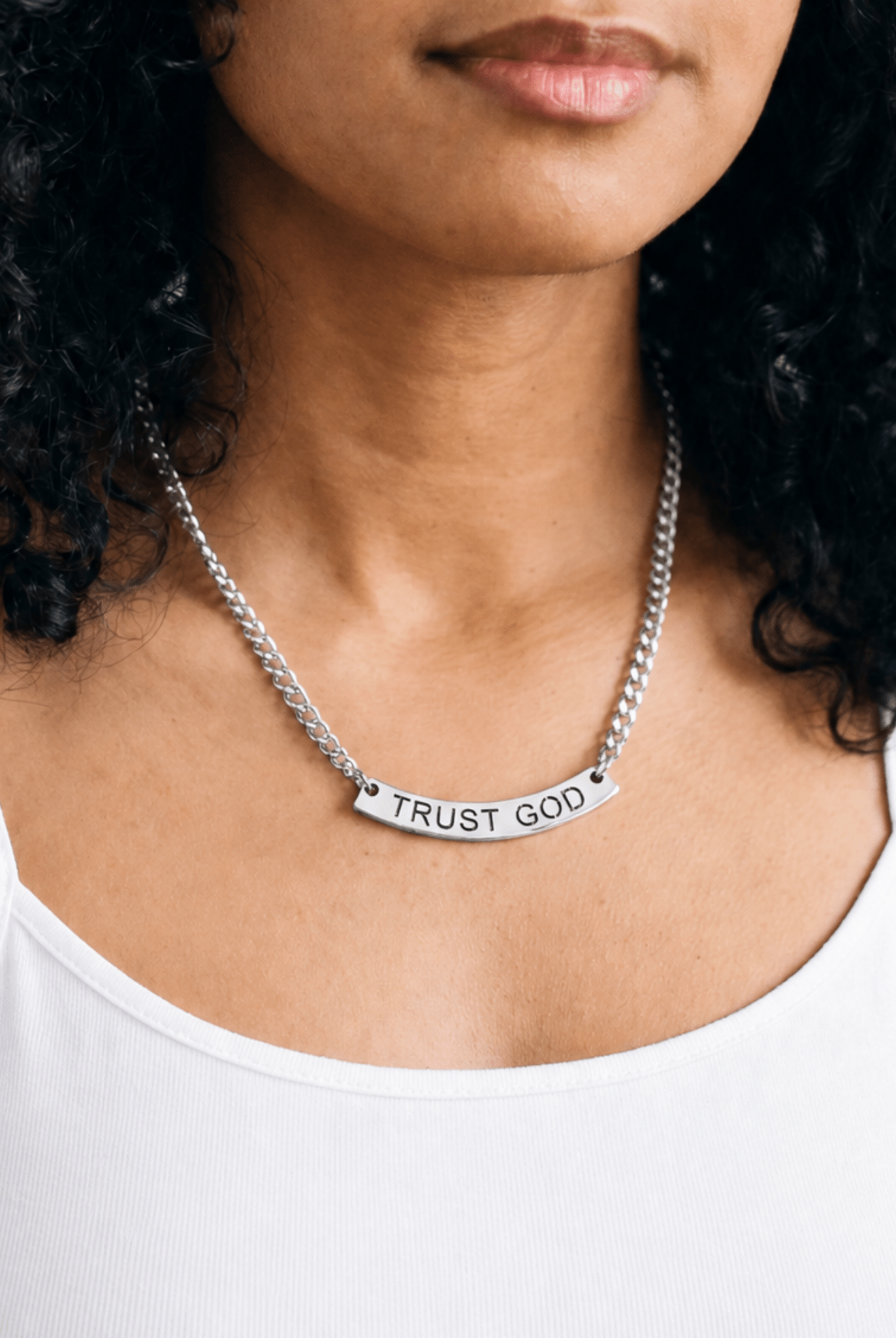 Trust God Curved Pendant Necklace Stainless Steel - A Meaningful Mood