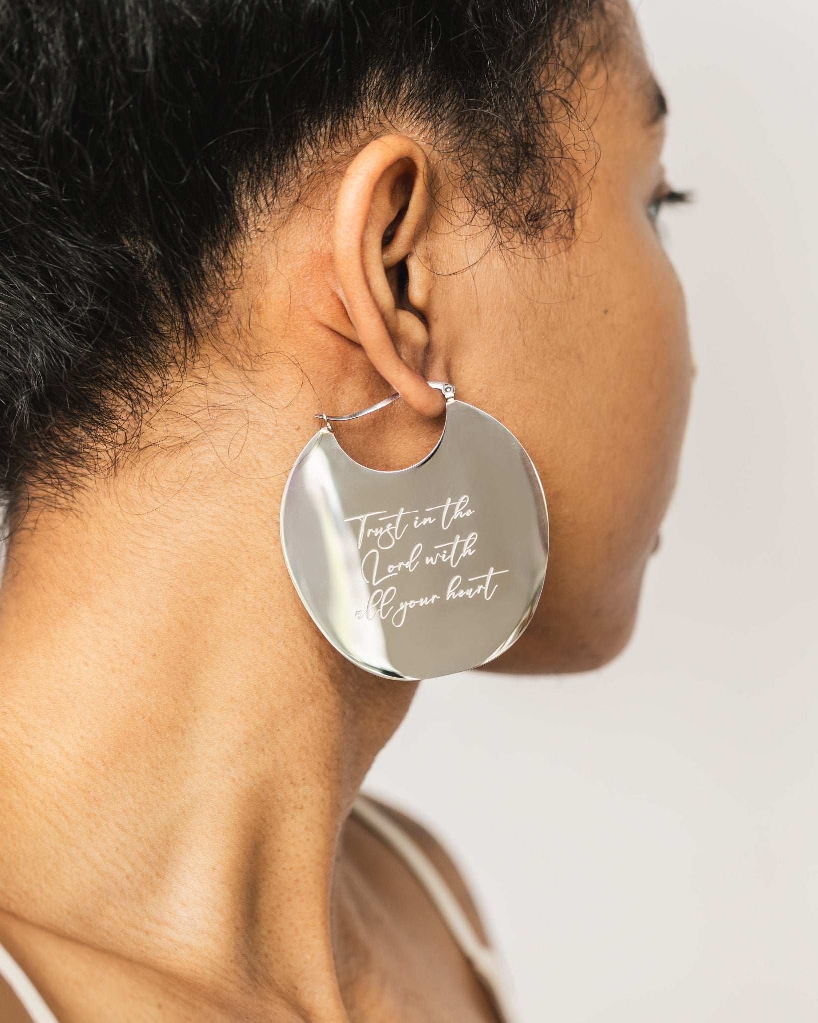Trust In the Lord Earrings Stainless Steel - A Meaningful Mood