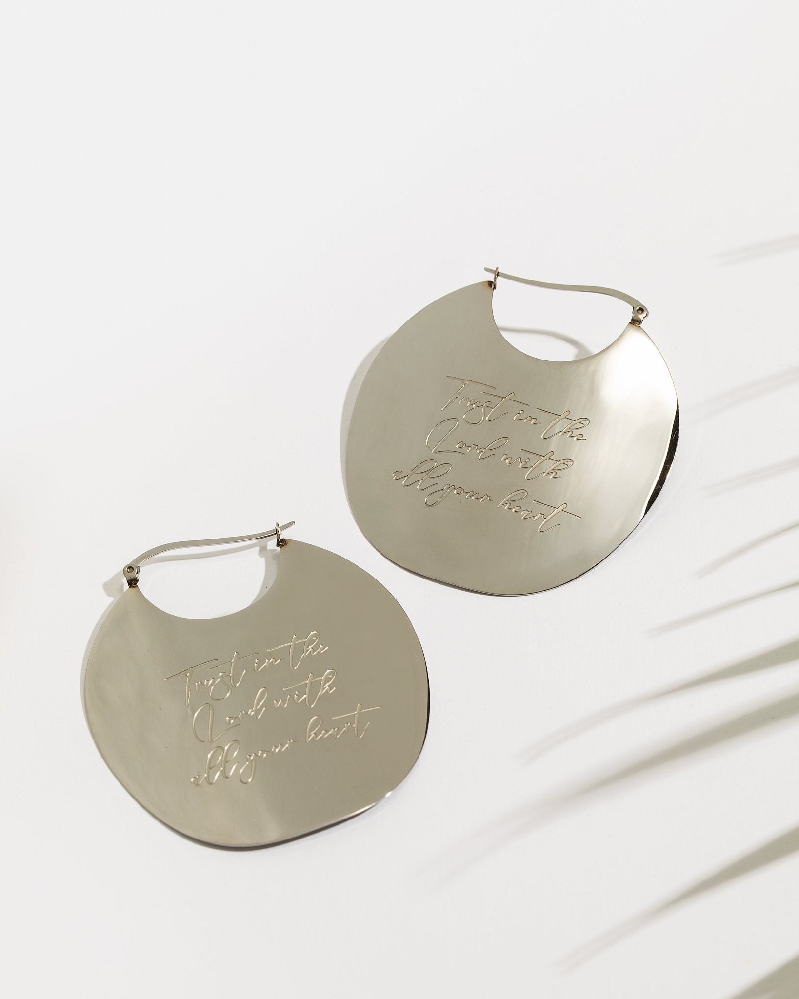 Trust In the Lord Earrings Stainless Steel - A Meaningful Mood