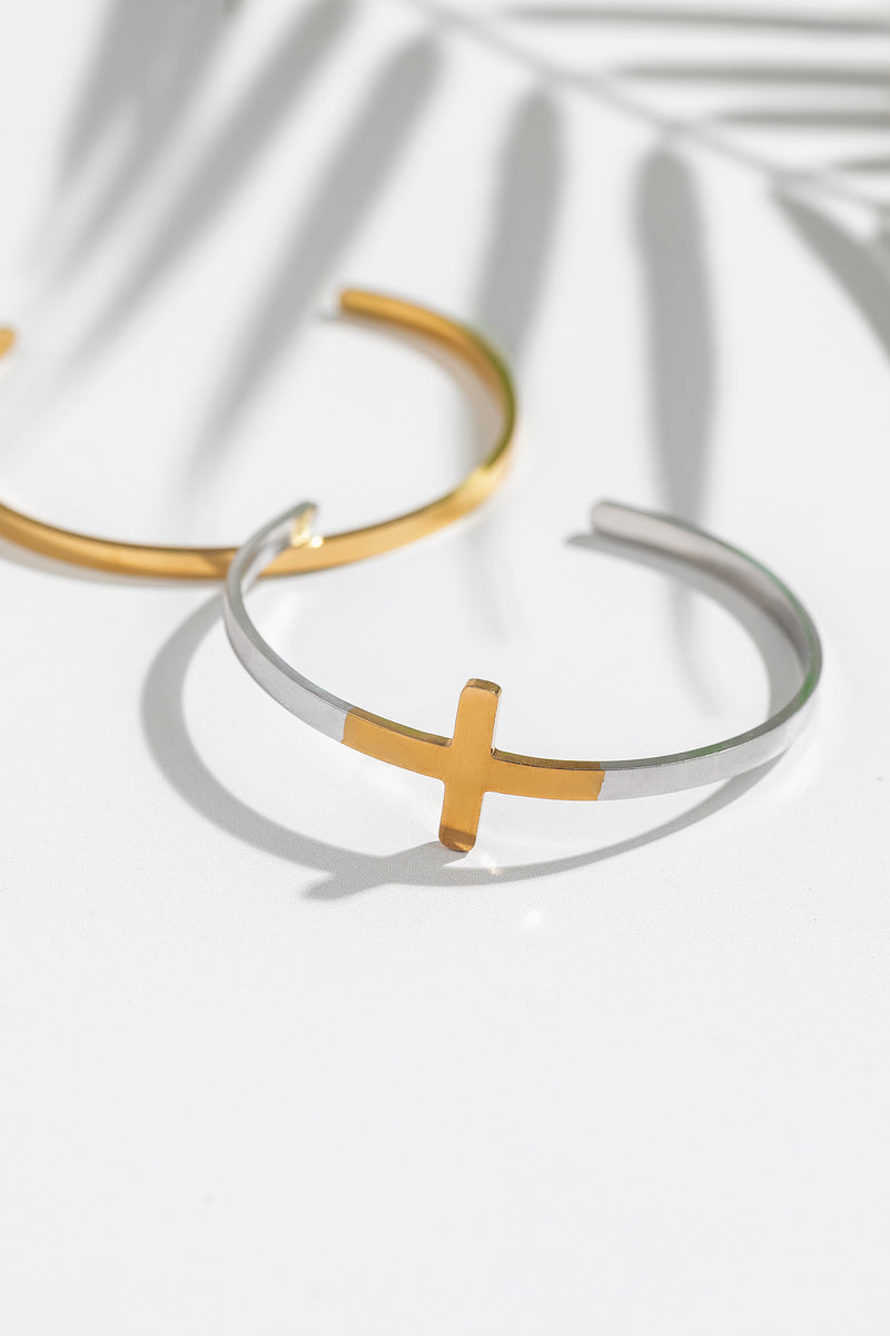 So Chic Two-Tone Cross Bangle Set