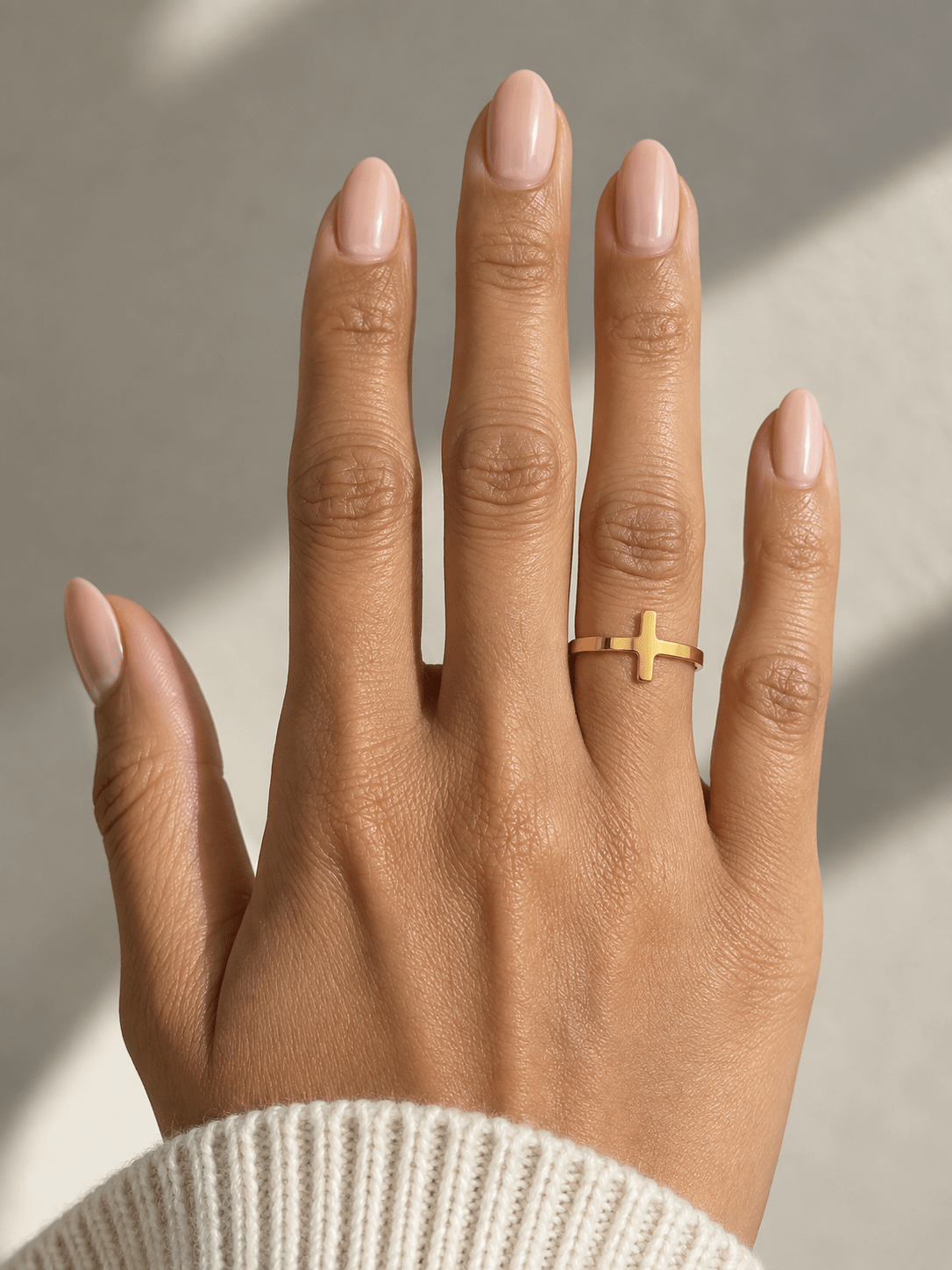 *New* So Chic Classic Cross Ring 18k Gold-Plated - A Meaningful Mood