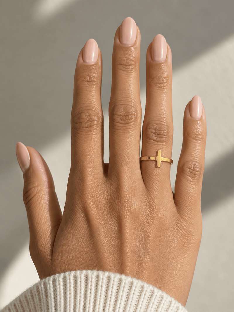 *New* So Chic Classic Cross Ring 18k Gold-Plated - A Meaningful Mood