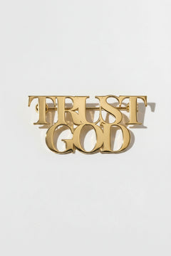 Trust God Small Pin Gold Plated - A Meaningful Mood